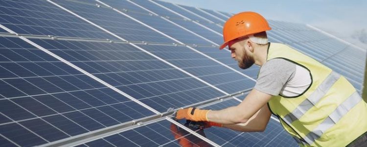 Fotovoltaico: crescita esponenziale del lavoro in Europa in cinque anni